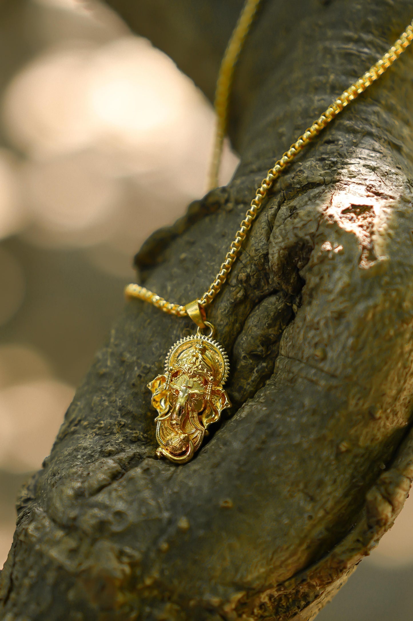 Ganesha Pendant With Snake Chain (Gold)